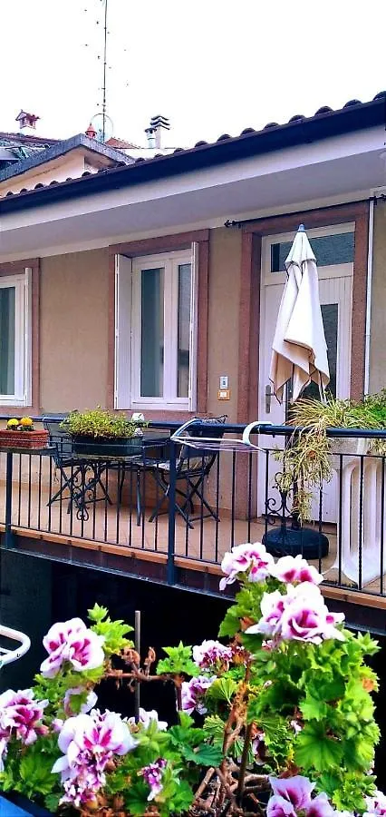 Appartement Il Giardino Di Laura à Toscolano Maderno 0*,